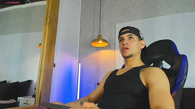 Jamexxx1  online show from June 2026 09:54:02 PM