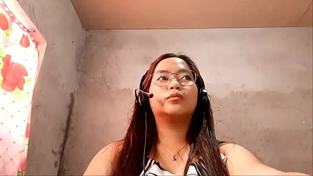 SilviaShelnutt online show from June 2026 04:51:01 AM