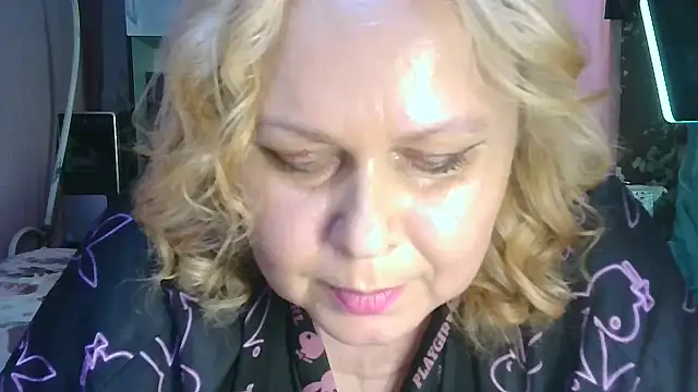 Snapshot of Roksolana5398 chatting on July 2026 10:22:01 AM Roksolana5398 online show from July 2026 10:22:01 AM