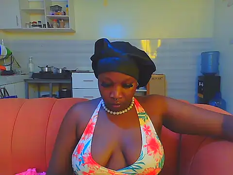 Snapshot of LolaAdriana chatting on July 2026 04:19:01 AM LolaAdriana online show from July 2026 04:19:01 AM