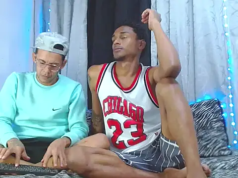 SMOOTHIEBOYS online show from June 2026 02:20:02 AM