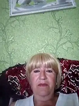 Snapshot of EmmaSwan555 chatting on July 2026 11:17:01 AM EmmaSwan555 online show from July 2026 11:17:01 AM
