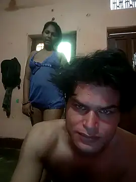 Snapshot of Couples_here chatting on June 2026 10:37:02 AM Couples here online show from June 2026 10:37:02 AM