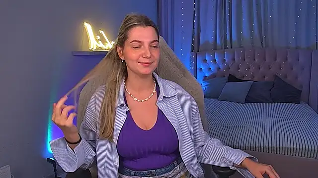 LucreciaStorm online show from June 2026 08:32:02 AM