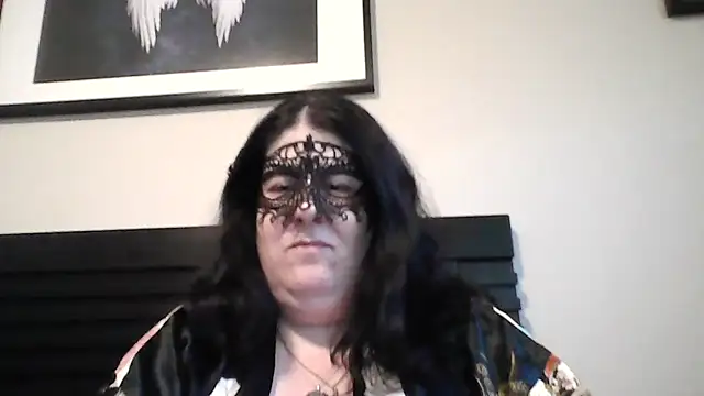 RavenRunee online show from July 2026 01:27:01 AM