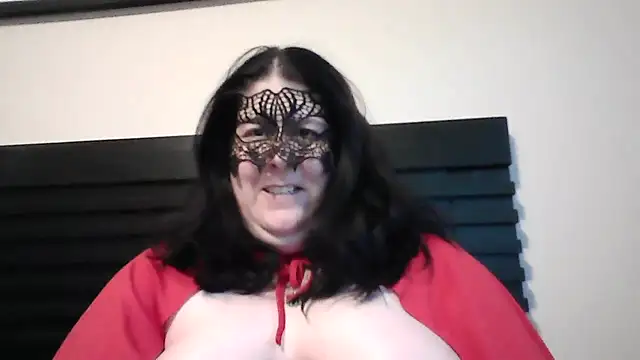 RavenRunee online show from July 2026 02:23:01 AM