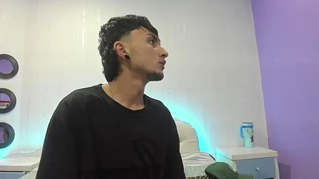 Kayn 420 online show from June 2026 01:23:02 AM