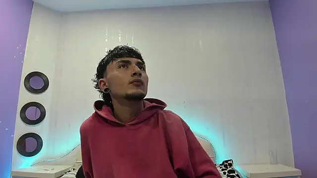 Kayn 420 online show from June 2026 07:02:01 PM