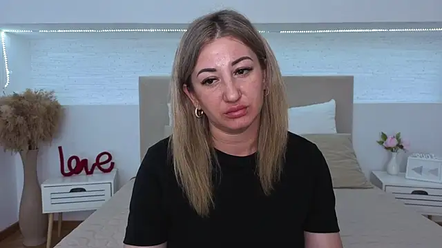 candyyy sweet  online show from June 2026 09:04:02 AM