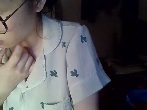 Bonnie-ee online show from June 2026 12:00:02 PM