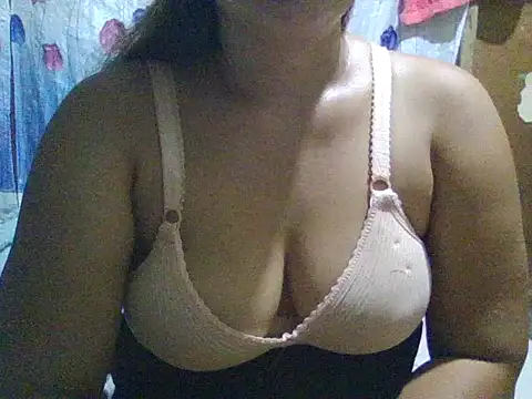 Snapshot of LadyAnn19 chatting on June 2026 01:55:02 PM LadyAnn19 online show from June 2026 01:55:02 PM