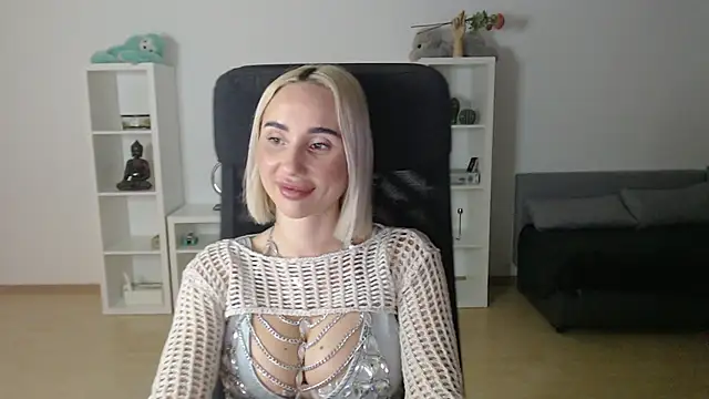 Blondie VIP online show from July 2026 08:20:02 AM
