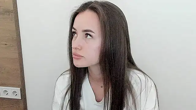 Snapshot of MiaMoll77 chatting on June 2026 11:16:01 AM MiaMoll77 online show from June 2026 11:16:01 AM