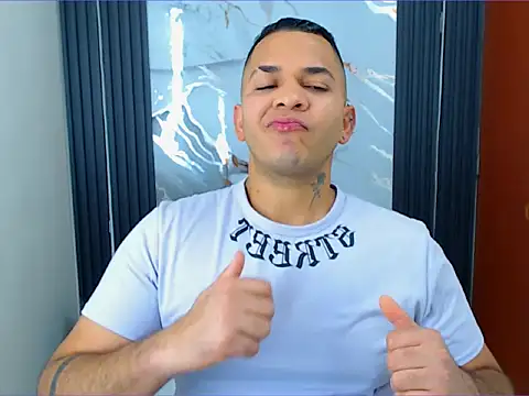 cristhian gamboa online show from July 2026 09:58:02 PM