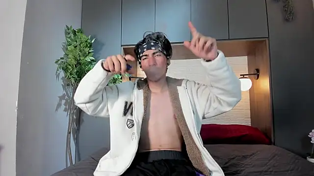 Angel Marzel  online show from June 2026 04:19:01 AM