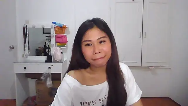 CathleenLaurole online show from June 2026 05:51:01 AM