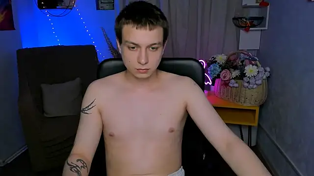 eric nova online show from July 2026 07:15:01 PM