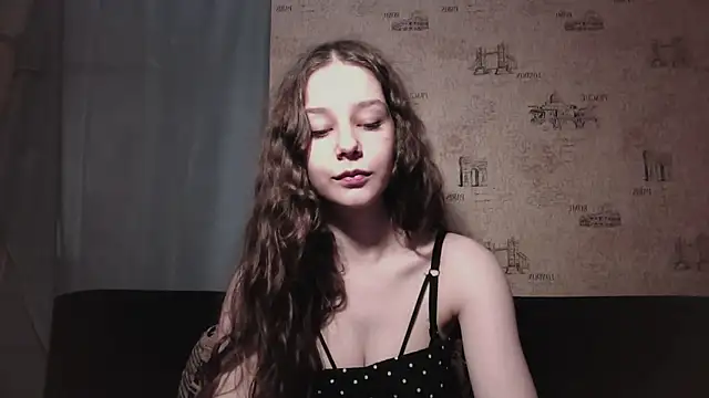ElinoreHuxman online show from July 2026 12:33:01 PM