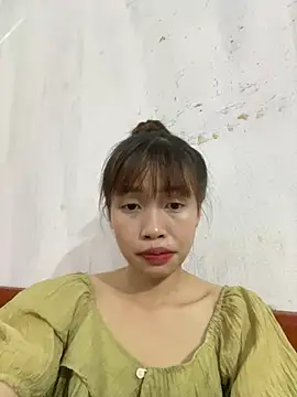 Snapshot of Nhii_Cum chatting on June 2026 05:58:02 AM Nhii Cum online show from June 2026 05:58:02 AM
