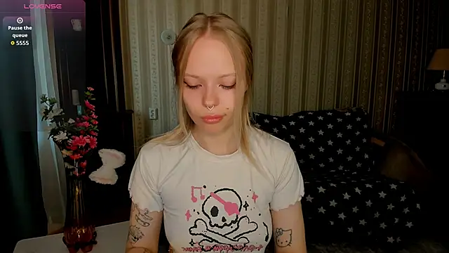 lovemelulu online show from July 2026 09:21:01 AM