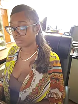 Hottiechocolatier online show from July 2026 07:47:02 PM