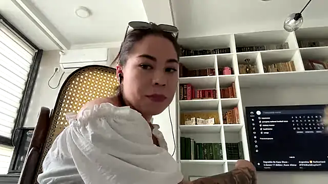 Snapshot of EllianaJess chatting on July 2026 04:34:02 AM EllianaJess online show from July 2026 04:34:02 AM