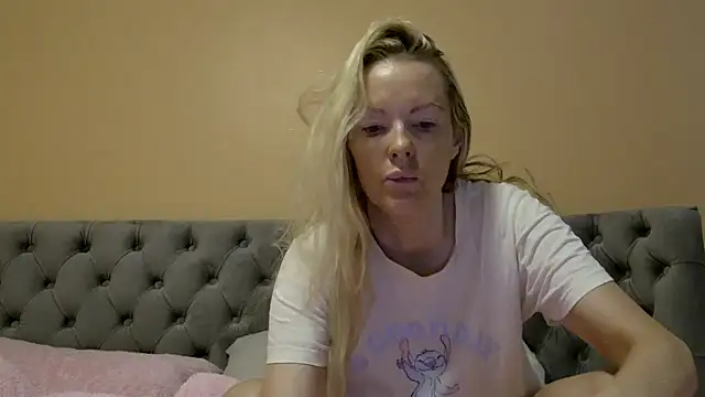 MissHoneySuga online show from August 2026 05:45:01 AM