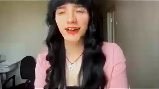 Snapshot of SoagAlexa chatting on June 2026 09:20:02 AM SoagAlexa online show from June 2026 09:20:02 AM