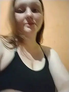 Snapshot of hi__loveee chatting on July 2026 08:17:02 PM hi loveee online show from July 2026 08:17:02 PM