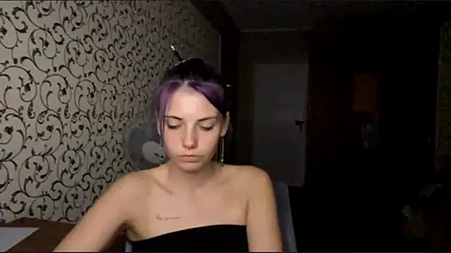 Helen18glo online show from June 2026 08:20:01 PM
