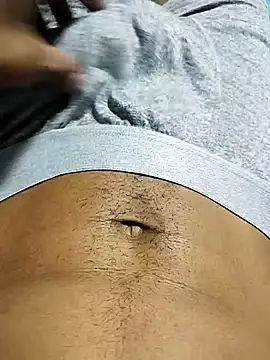 Snapshot of Hung_Cubanxxx chatting on July 2026 05:58:02 PM Hung Cubanxxx online show from July 2026 05:58:02 PM