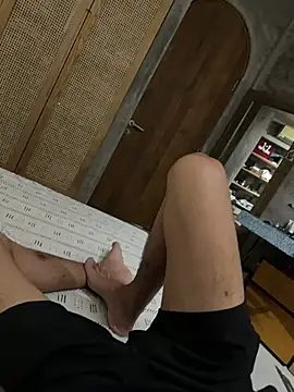 Henrycum2 online show from July 2026 12:16:01 PM