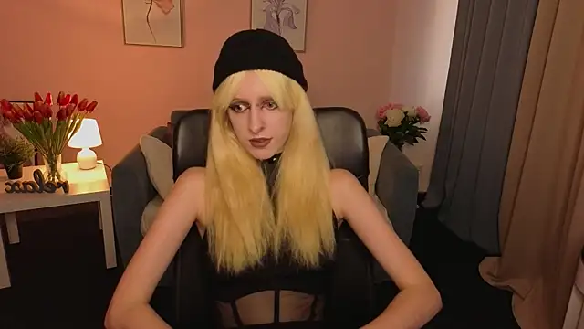 Snapshot of IvyNight chatting on June 2026 04:07:02 PM IvyNight online show from June 2026 04:07:02 PM