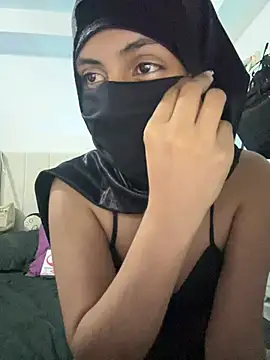 Leylak Fadel online show from July 2026 05:03:02 AM