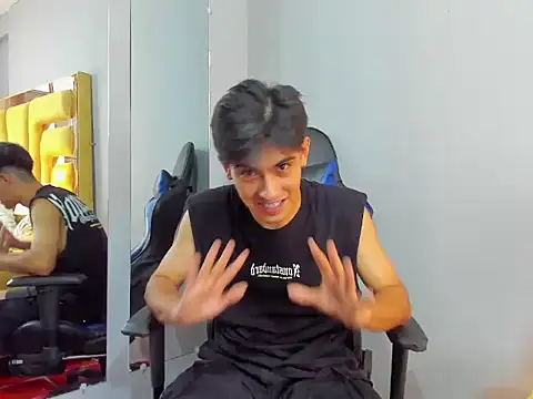 TaylerCruz online show from July 2026 09:15:01 PM