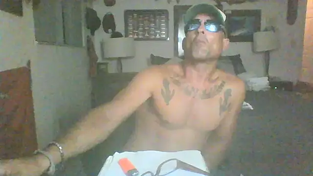 Snapshot of Reelg21 chatting on July 2026 03:30:02 AM Reelg21 online show from July 2026 03:30:02 AM