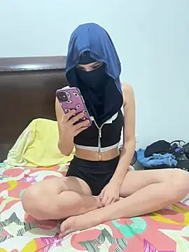 Snapshot of BritneyLoveX chatting on July 2026 05:40:02 AM BritneyLoveX online show from July 2026 05:40:02 AM
