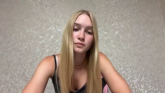 Snapshot of blondegirl2026 chatting on July 2026 06:25:02 PM blondegirl2026 online show from July 2026 06:25:02 PM