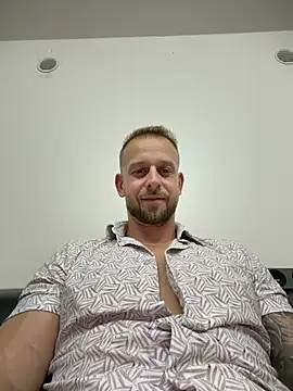 Snapshot of Realkyro-official chatting on July 2026 08:06:02 PM Realkyro-official online show from July 2026 08:06:02 PM