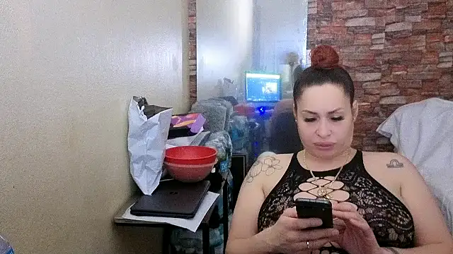 imisamoore69 online show from February 2026 08:53:01 PM