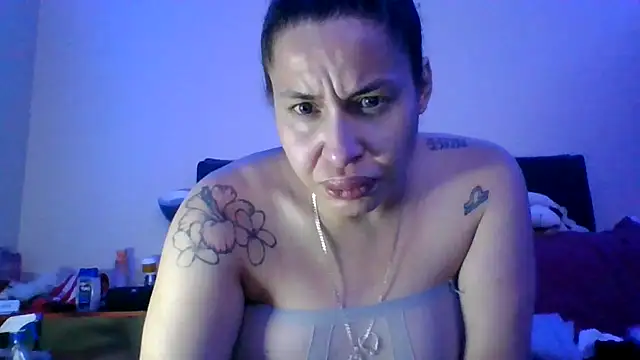 imisamoore69 online show from November 2025 07:34:02 AM