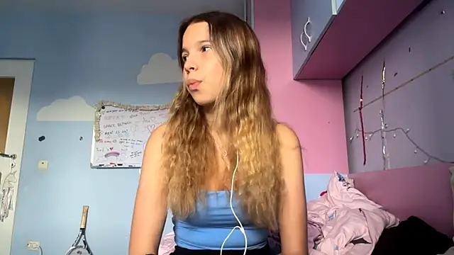 RubiWarlow online show from July 2026 10:52:02 AM