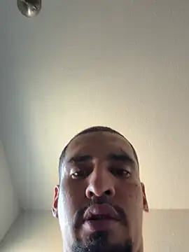 Johnvalderaz1989 online show from July 2026 06:18:01 PM