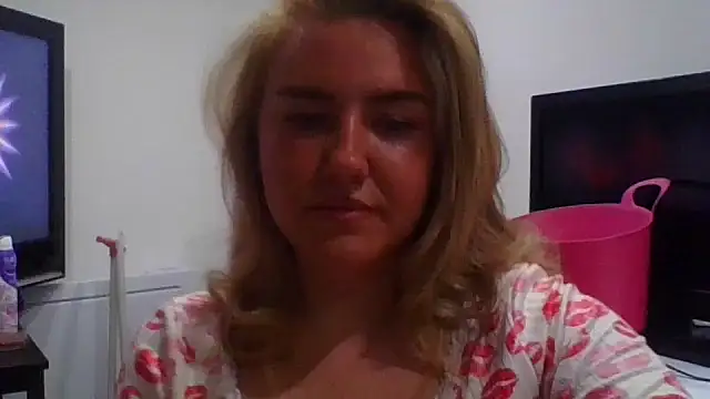 MaddyCherryX online show from July 2026 09:30:02 PM