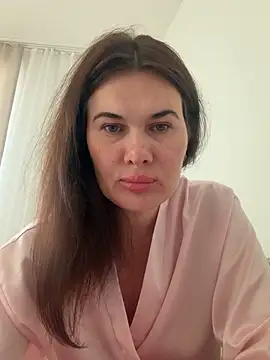 Sophie Virginia online show from July 2026 07:03:01 PM