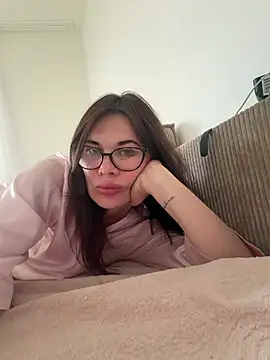 Sophie Virginia online show from July 2026 06:37:02 PM