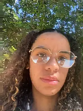 Snapshot of Gina_Glam chatting on July 2026 02:19:01 PM Gina Glam online show from July 2026 02:19:01 PM