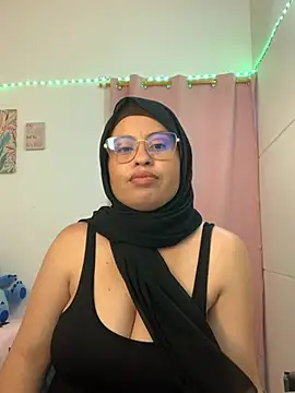 Amira-sult online show from July 2026 11:01:01 PM