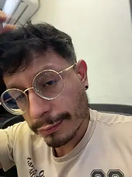 andrewlopezz online show from July 2026 08:34:02 PM