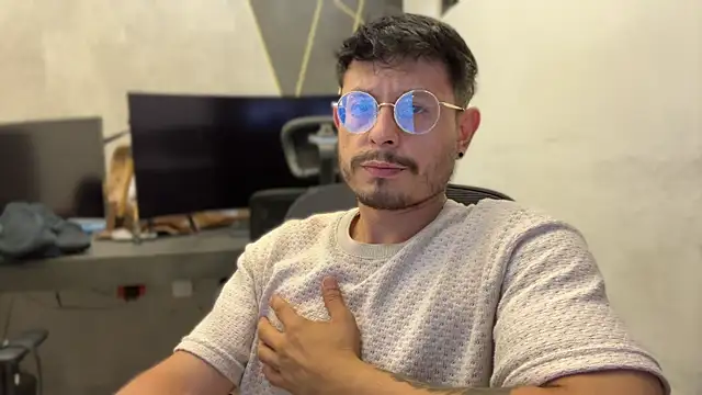 andrewlopezz online show from July 2026 09:44:02 PM